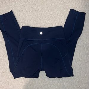 Lululemon leggings short, navy blue with pockets